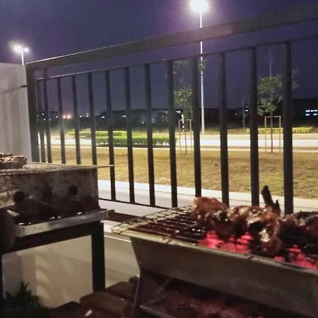 Prima Guest House - Puncak Alam Homestay Mus-Lim Friendly Bandar Puncak Alam Bagian luar foto