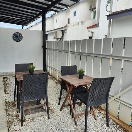 Prima Guest House - Puncak Alam Homestay Mus-Lim Friendly Bandar Puncak Alam Bagian luar foto