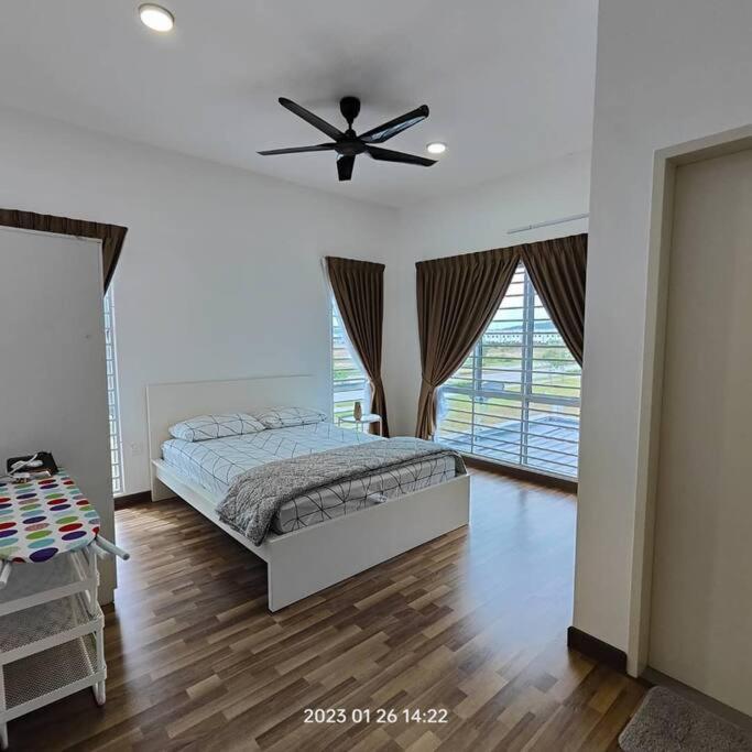 Prima Guest House - Puncak Alam Homestay Mus-Lim Friendly Bandar Puncak Alam Bagian luar foto